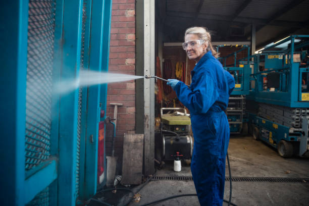 Best Gas Station Cleaning  in Grove City, FL